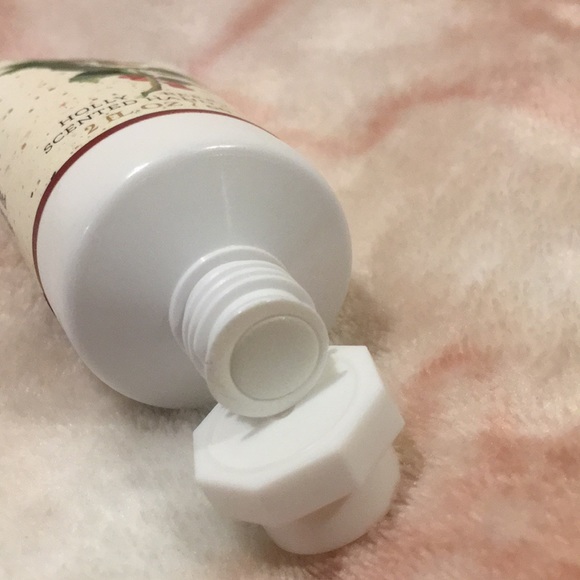 Castelbel Porto Christmas Winter Holiday Scented Holly Berry Hand Cream NWT 2oz - Picture 10 of 15